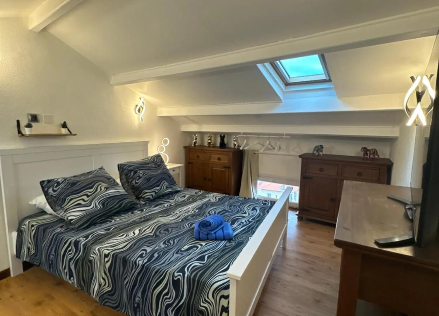 Duplex Proche Port De نيس شقة